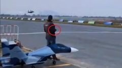 中共官媒秀90度高難度爬升被抓包是遙控飛機(視頻圖)