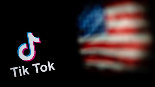 由中國公司擁有和運營的視頻共享應用程序TikTok在美國每月都有超過 1 億人的活躍用戶。（圖片來源：NICOLAS ASFOURI/AFP via Getty Images）