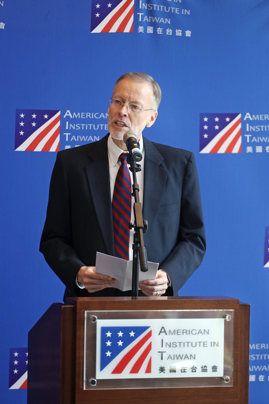 美国在台协会（AIT）2日举行纪念专区揭幕仪式，AIT处长郦英杰表示，美台安全合作不该被遗忘。