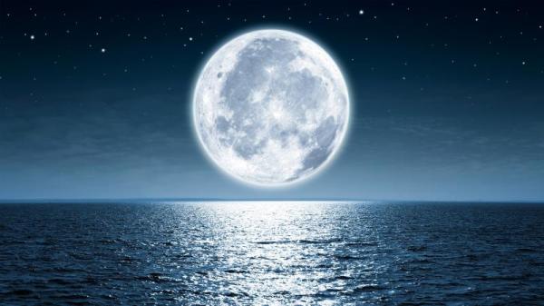 月球是一个神秘的天体，有许多令科学家不解的谜团。