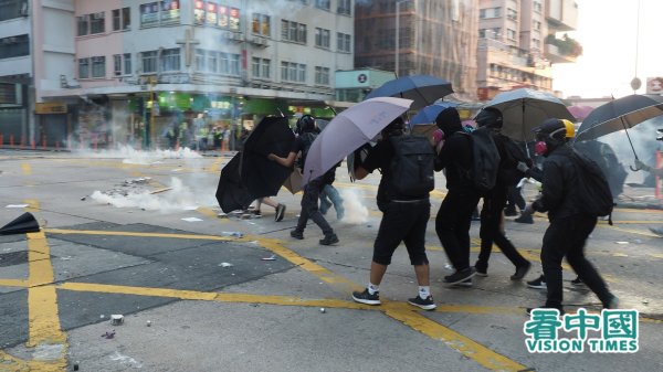 圖為2019年十一當天港人上街抗爭。（圖片來源：龐大衛/看中國）