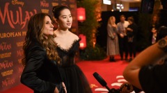 《花木蘭》爭議不斷片尾驚現感謝吐魯番公安局(圖)