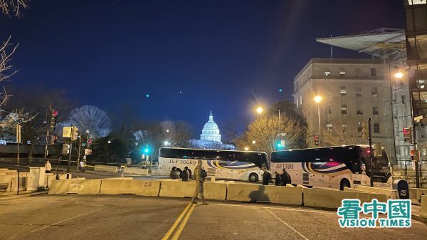 华盛顿DC街景如临大敌不像美国