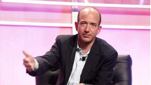亚马逊集团创始人贝佐斯（Jeff Bezos）连续第4年荣登《富比士》富豪榜榜首。