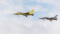 國機國造「勇鷹高教機」成功首飛(圖)