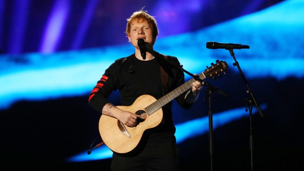 30歲英國流行樂壇創作歌手紅髮艾德（Ed Sheeran）對外證實自己確診武漢肺炎（新型冠狀病毒病，COVID-19）。