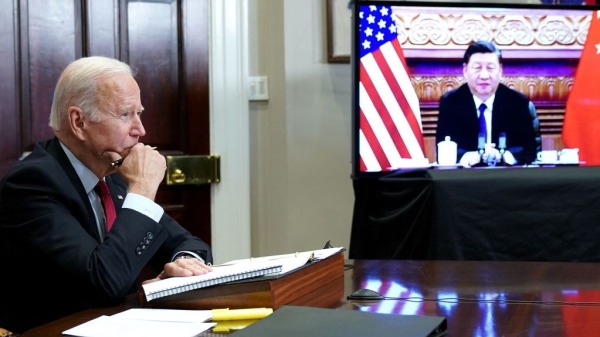 北京時間11月16日，美國總統拜登與中共總書記習近平舉行視像會議。（圖片來源：Getty Images）