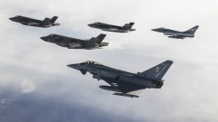 伊丽莎白女王号航母舰载F-35B坠机东地中海(图)