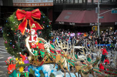 世界最大游行：纽约市梅西感恩节街头表演(图视频）