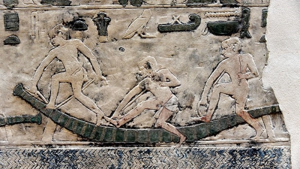 紐塞拉（Nyuserra）的太陽神廟的牆壁碎片，顯示正在造船。