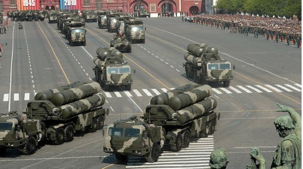S-400导弹摄于2010年莫斯科阅兵