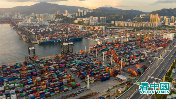 图为香港货柜码头。（图片来源：Ruby Tang/看中国）