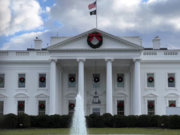 美国白宫外景。（图片来源：DANIEL SLIM/AFP/Getty Images）