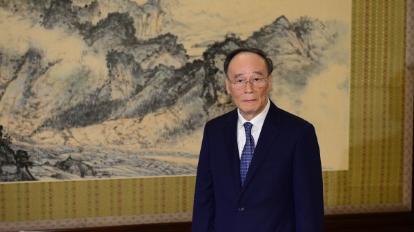 5月6日，中共外交部宣布，王岐山以习近平特使身分将率团出席韩国总统就职典礼。