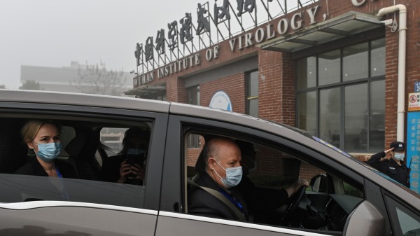 今年2月份，世衛病毒溯源調查團訪問武漢病毒所（圖片來源：AFP via Getty Images）