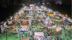 支联会年宵摊位被撤消港人热情捐款(图)