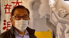 爱国者治港支联会常委举官员讽刺(图)