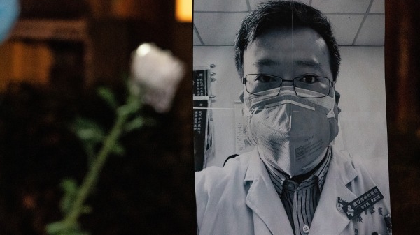 香港人悼念李文亮医生。