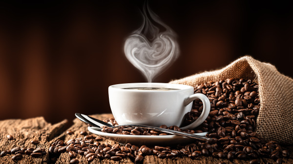 咖啡因會刺激中樞神經系統，能起人體到感到快樂的作用。