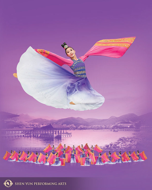 连旭出现在2019年神韵全球巡演宣传海报上。神韵艺术团的演出展示给观众的是一种积极向上、令人身心愉悦又充满希望的美。