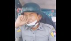 緬甸小女孩一句話軍人父親當即落淚(圖)