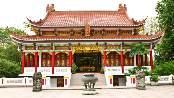 庙宇中多余的房间就被政府征用并附设该乡第二初等小学校。