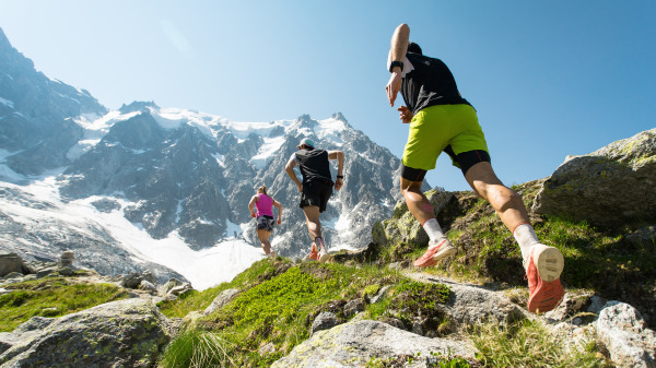 適量運動，爬山、游泳、跑步等，增強抵抗力，幫助減輕消化壓力。