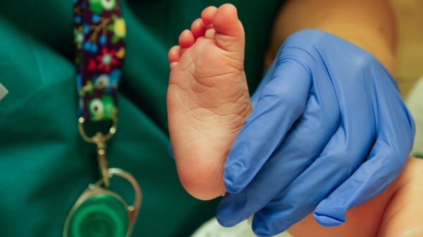 剛出生的寶寶為甚麽要按腳印？（圖片來源：Adobe Stock）