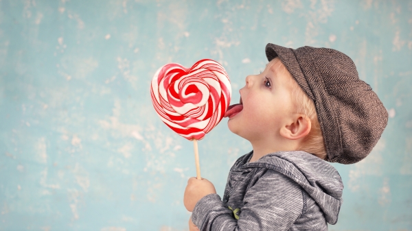 糖並不會害小孩多動，但可能會害他們蛀牙。