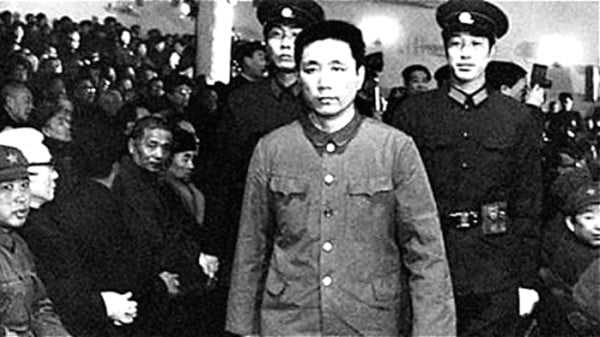 “四人帮”中最年轻的成员王洪文被判处无期徒刑。（网络图片）