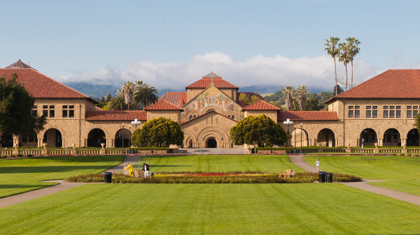 美国加州史丹福大学校园（图片来源：King of Hearts/Wikimedia Commons/CC-BY-SA-3.0）