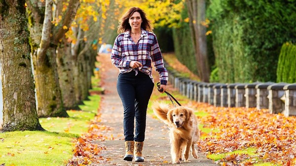 醫師提醒，走路的習慣也會大大影響膝蓋的壽命。