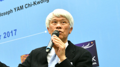 专家驳任志刚：难保美国不使用金融核弹(图)