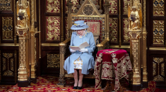 英女王演说透对抗中共威胁成英政坛重心(图)