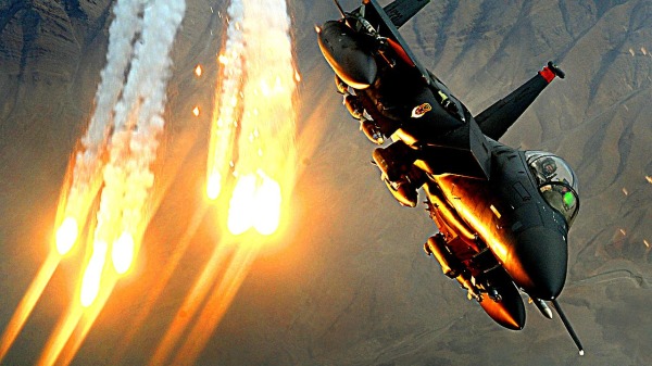 美軍F-15E「打擊鷹」式戰鬥轟炸機