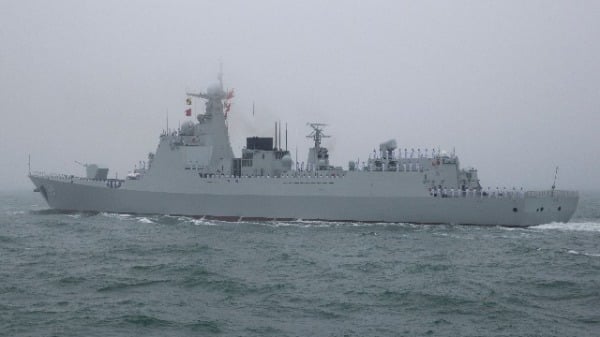 中国海军052D型导弹驱逐舰贵阳号