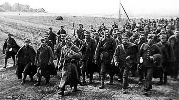 蘇聯入侵波蘭期間，波蘭戰俘被蘇聯紅軍俘獲
