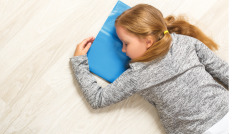 英国三位女子患离奇怪病闻所未闻(图)