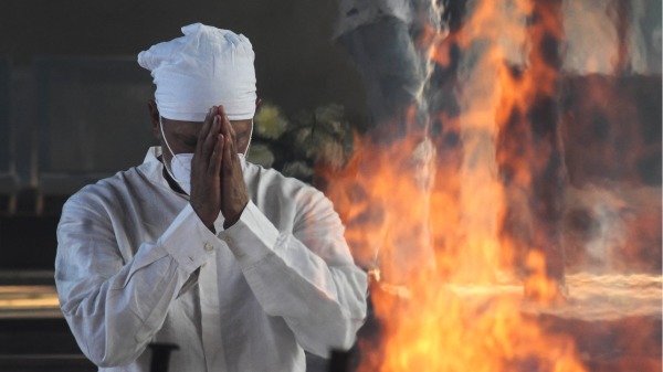 6月19日，印度昌迪加尔（Chandigarh）一个火葬场为COVID-19离世者举行葬礼。
