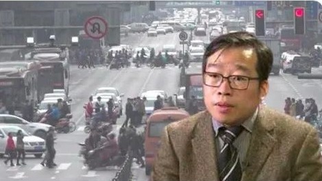 吴强在媒体上做国际政治解读