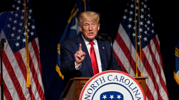 前美国总统唐纳德．川普（Trump）在北卡罗来纳州共和党州大会上讲话