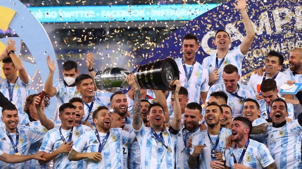 梅西帶領阿根廷隊以1：0在美洲盃擊敗巴西隊奪冠