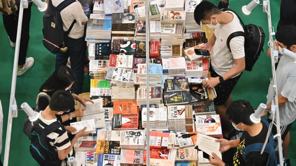 《國安法》下首個香港書展，敏感書籍幾近「清零」。（圖片來源：香港政府新聞網）