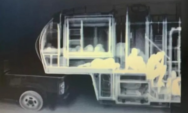 貨車怎樣夾帶偷渡客越界 邊防局X光掃給你看
