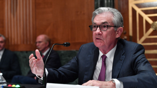 美联储主席鲍威尔表示，美联储将继续加息以控制美国高企的通胀率。