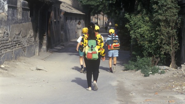 中國低層家庭的孩子上學難  （圖片來源： Adobe stock）