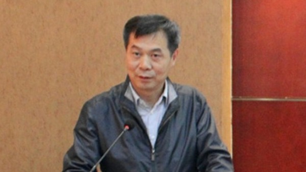 湖南省湘雅医院副院长龚志成涉嫌贪污受贿，包括接受药厂的性贿赂，遭免职及党内严重警告。