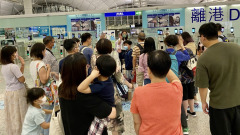 港移出人口近9万强积金提取创7年新高(图)