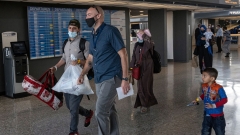 大量无证阿富汗难民涌入美国令人担忧(图)