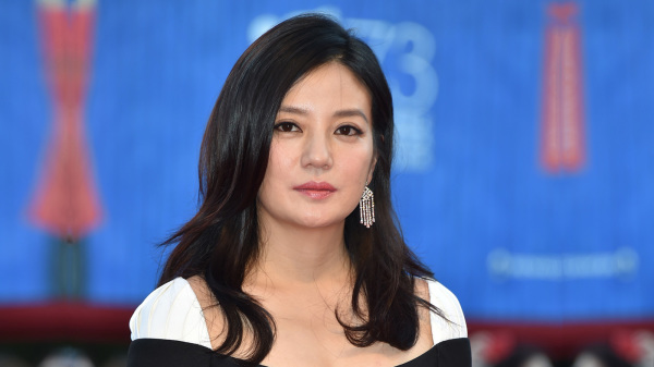 Zhao Wei and his wife had another accident after they were completely blocked.